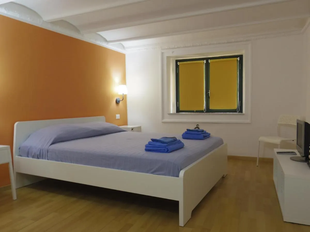 Family House - Bb Home Maletto Palermo 3*,