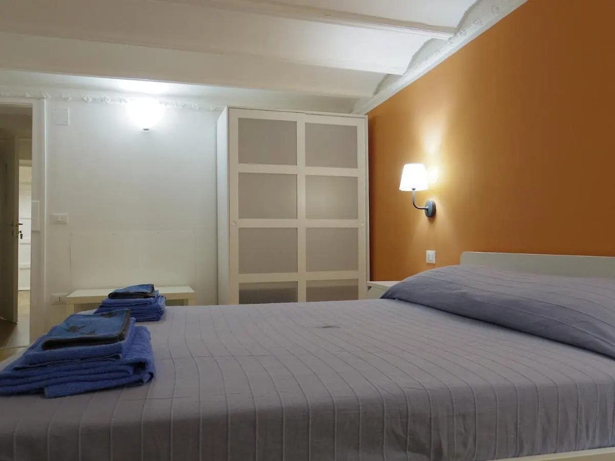 *** Bed & Breakfast Family House - Bb Home Maletto Palermo Italy
